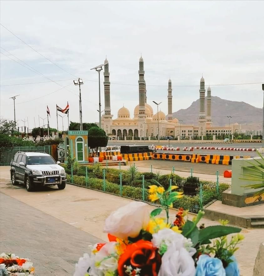مراسلون بلا حدود تطالب مليشيا الحوثي بالإفراج الفوري عن الصحفيين المختطفين في سجونها