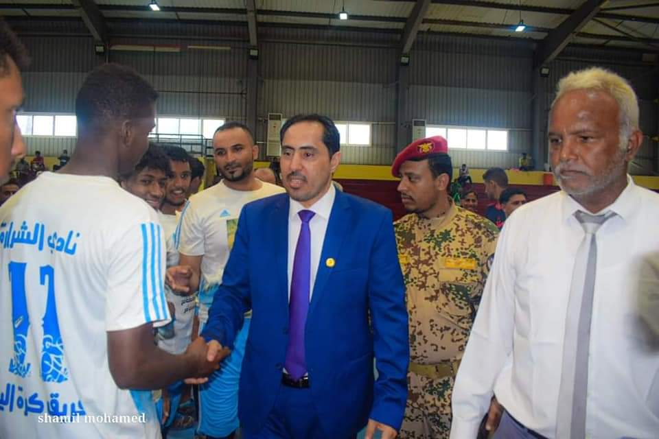 وزير الشباب والرياضة نايف البكري يحضر بطولة الجمهورية لكرة اليد ويمنح الفرق المشاركة من مليون ريال