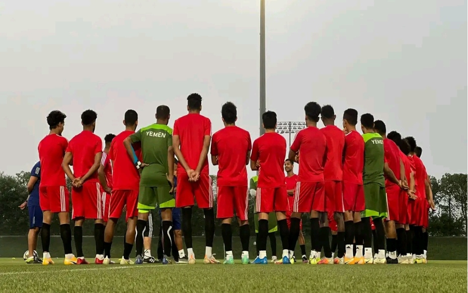 استبعاد الداحي و4 لاعبين آخرين من معسكر المنتخب اليمني الأول في قطر