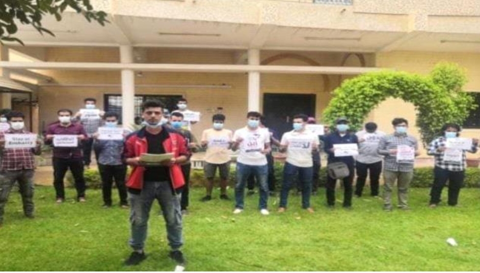 طلاب اليمن في هذه الدولة العربية يناشدون الرئيس العليمي واعضاء المجلس الرئاسي