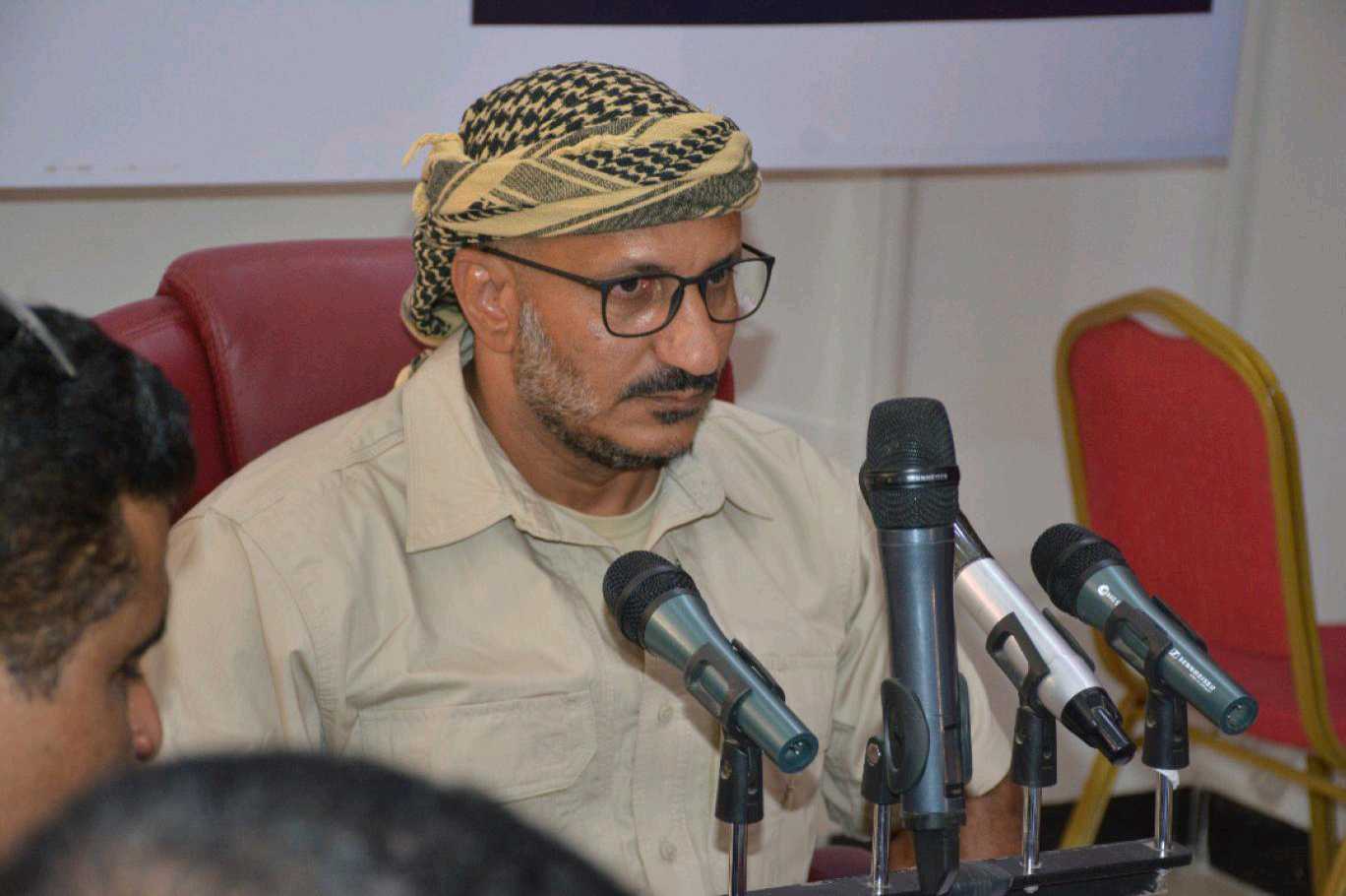 محافظ الحديدة: نضع أيدينا بيد العميد طارق صالح