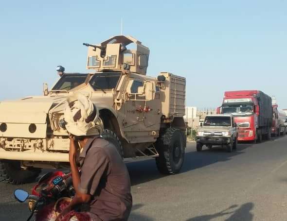 أول قوة عسكرية رسمية تابعة للشرعية تدخل قصر معاشيق الرئاسي في عدن قادمة من الوديعة ومصادر توضح مهمتها