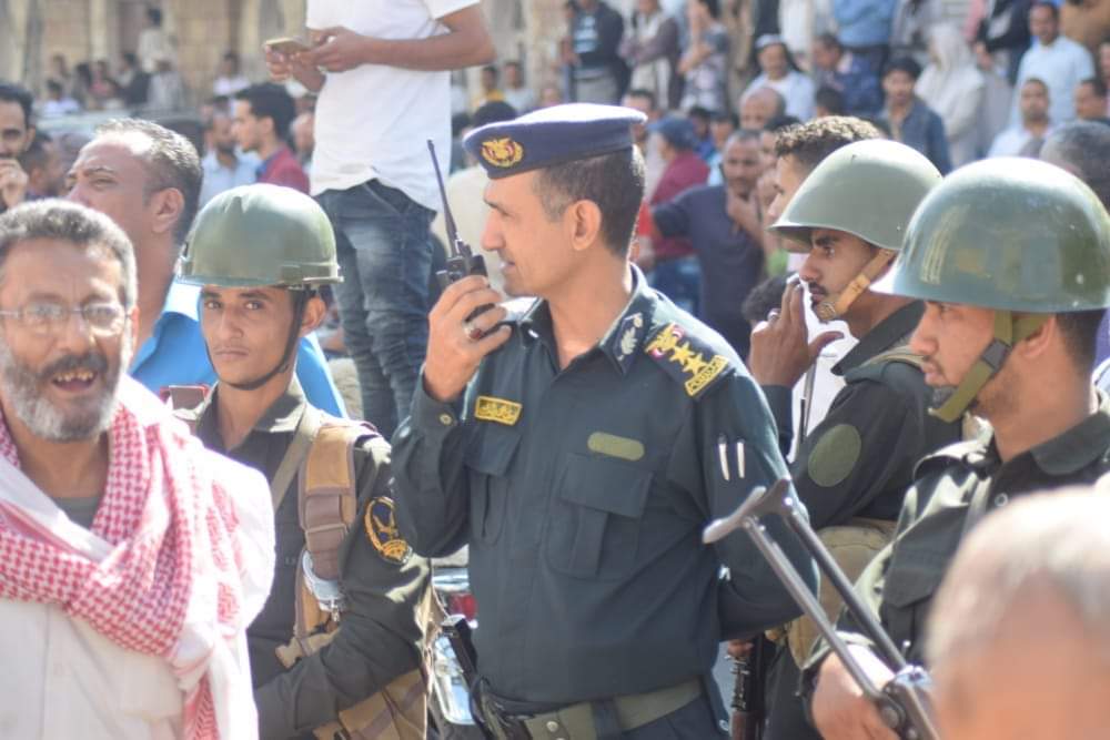 مدير عام شرطة محافظة تعز يوجه كلمة شكر لمنتسبي الشرطة تقديرا لجهودهم في تأمين مسيرات اليوم