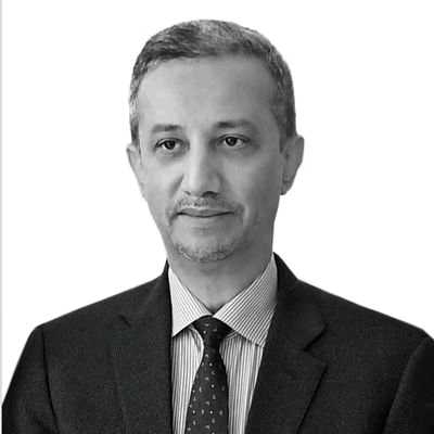 شوقي احمد هائل ينعي وفاة جدته بكلمات حزينة