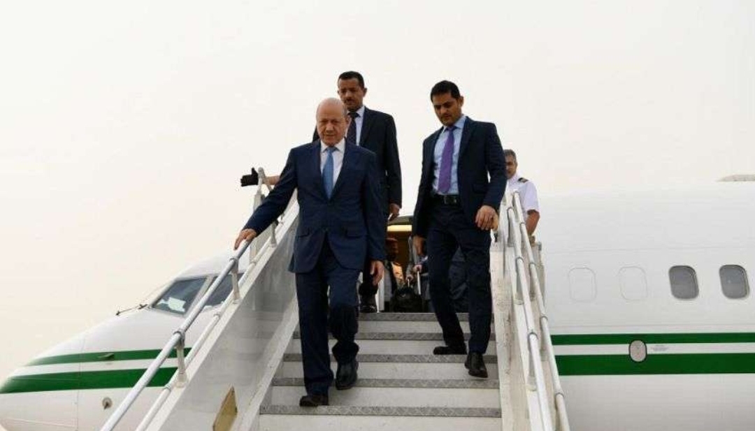 فور وصوله العاصمة عدن.. الرئيس العليمي يبشر اليمنيين