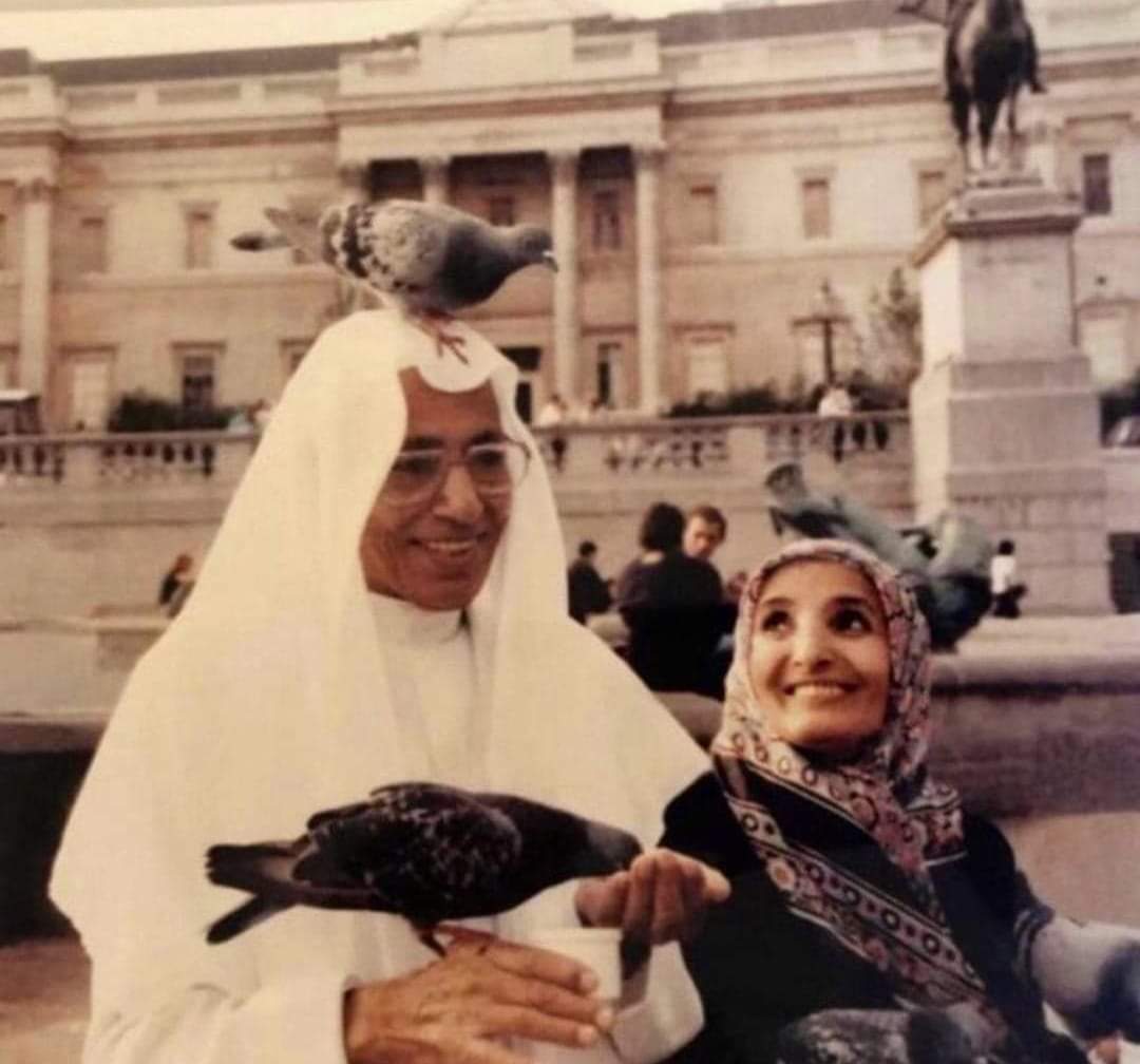 رئيس الغرفة التجارية يعزي ابناء هائل سعيد انعم بوفاة والدتهم