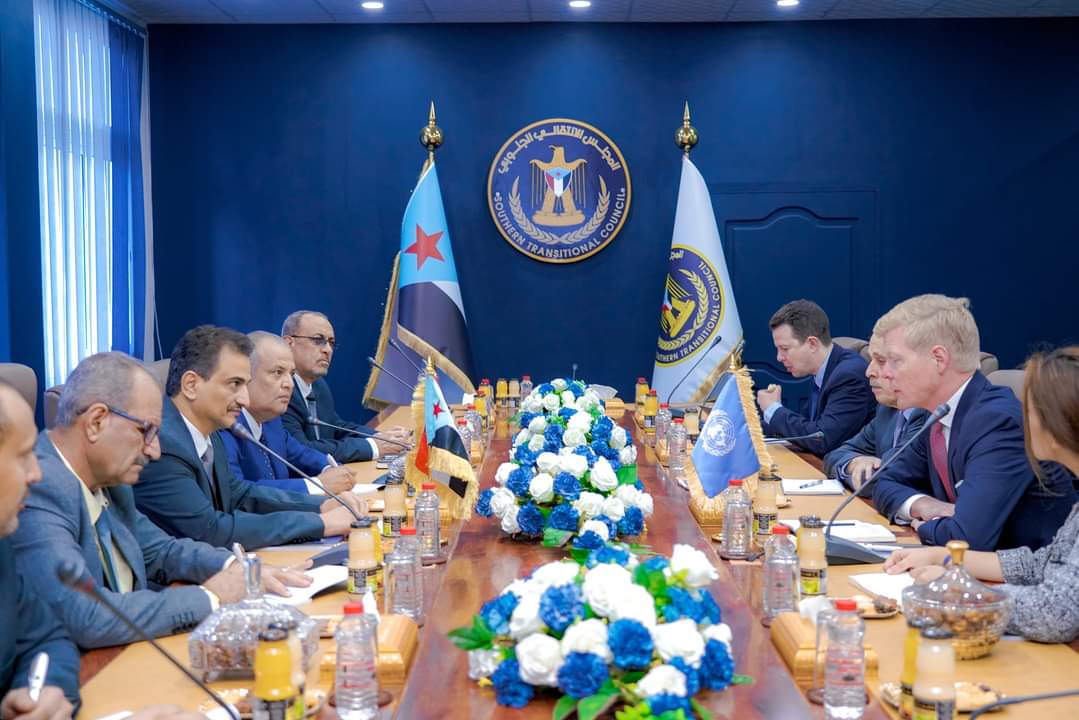 الأمين العام للمجلس الانتقالي الجنوبي يبحث مع المبعوث الأممي تطورات العملية السياسية وجهود إنهاء الحرب