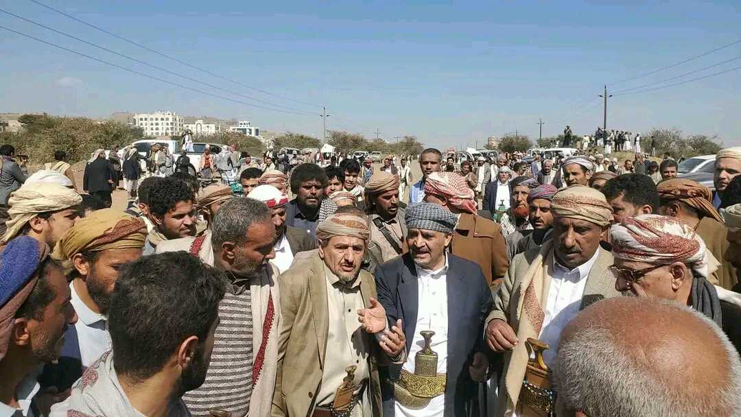 تعرف على زعيم حاشد الجديد الذي عين خلفا للشيخ الراحل صادق الأحمر