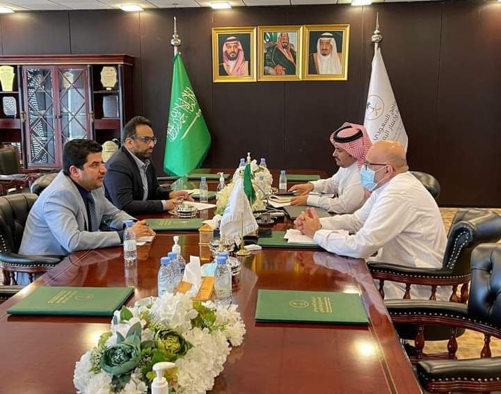مباحثات يمنية - سعودية لتوفير تسهيلات للمشتقات النفطية للسوق اليمنية من شركة أرامكو