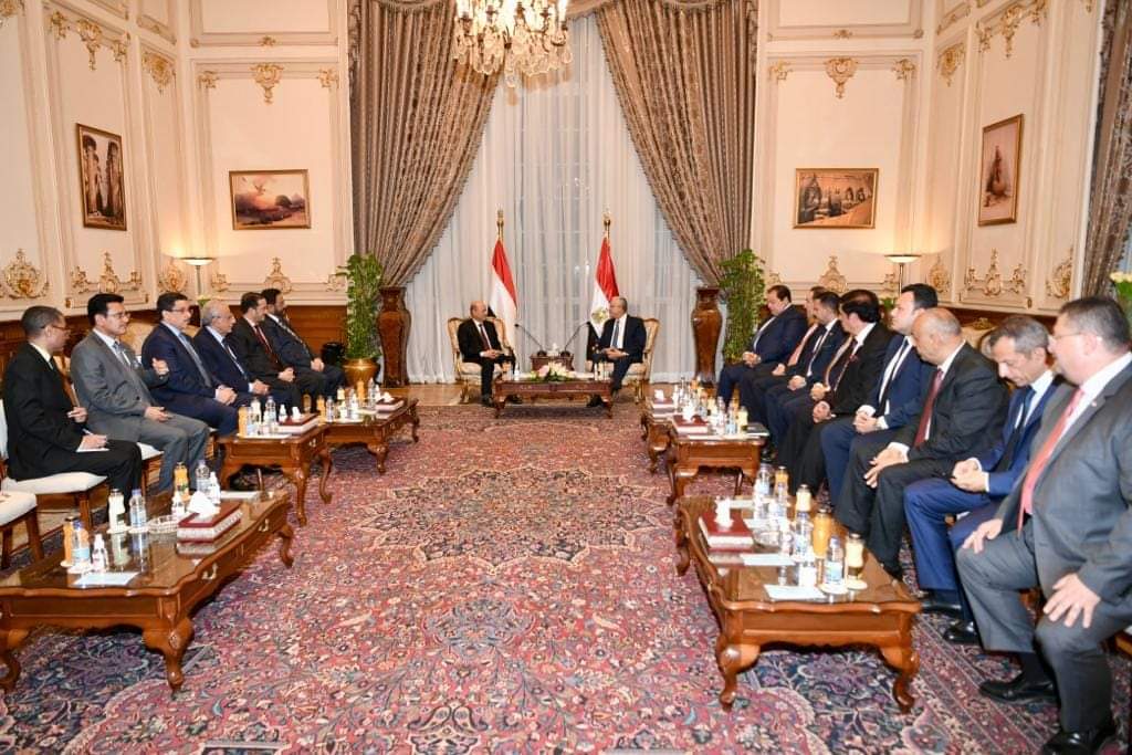 الرئيس رشاد العليمي  يحذر الدول العربية من هذا الأمر الخطير