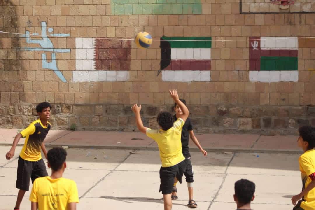 تواصل فعاليات المركز الصيفي بنادي الصقر تعز