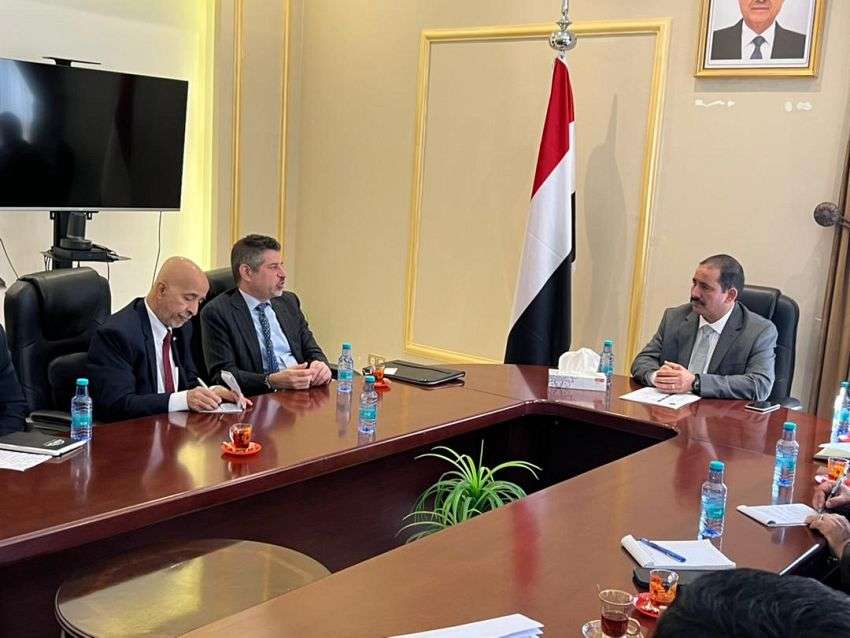 السفارة الأمريكية تناقش مع وزير الداخلية هذا الأمر 