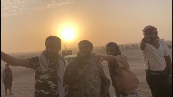 العميد طارق صالح يتفقد مواقع حُراس الجمهورية بالساحل الغربي