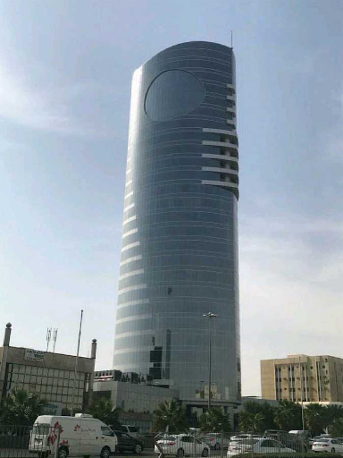 السعودية.. بيع برج شهير في الرياض بأكثر من 300 مليون ريال