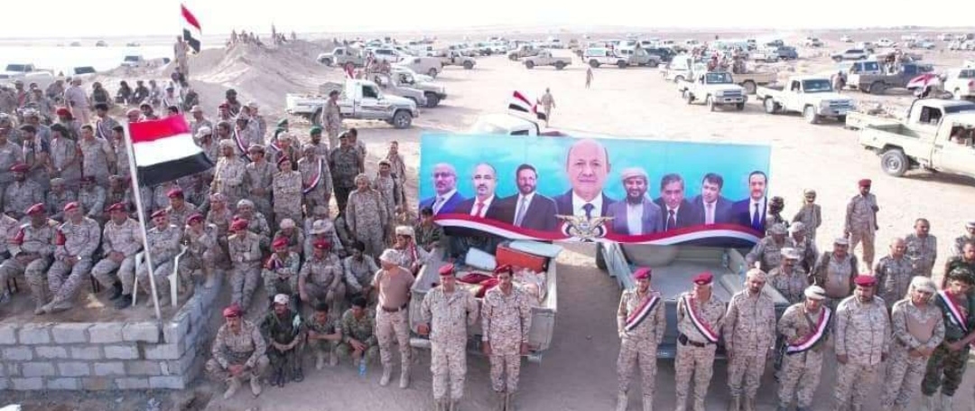 شاهد بالصورة.. ظهور رئيس المجلس الانتقالي عيدروس الزبيدي بمحافظة مأرب لأول مرة