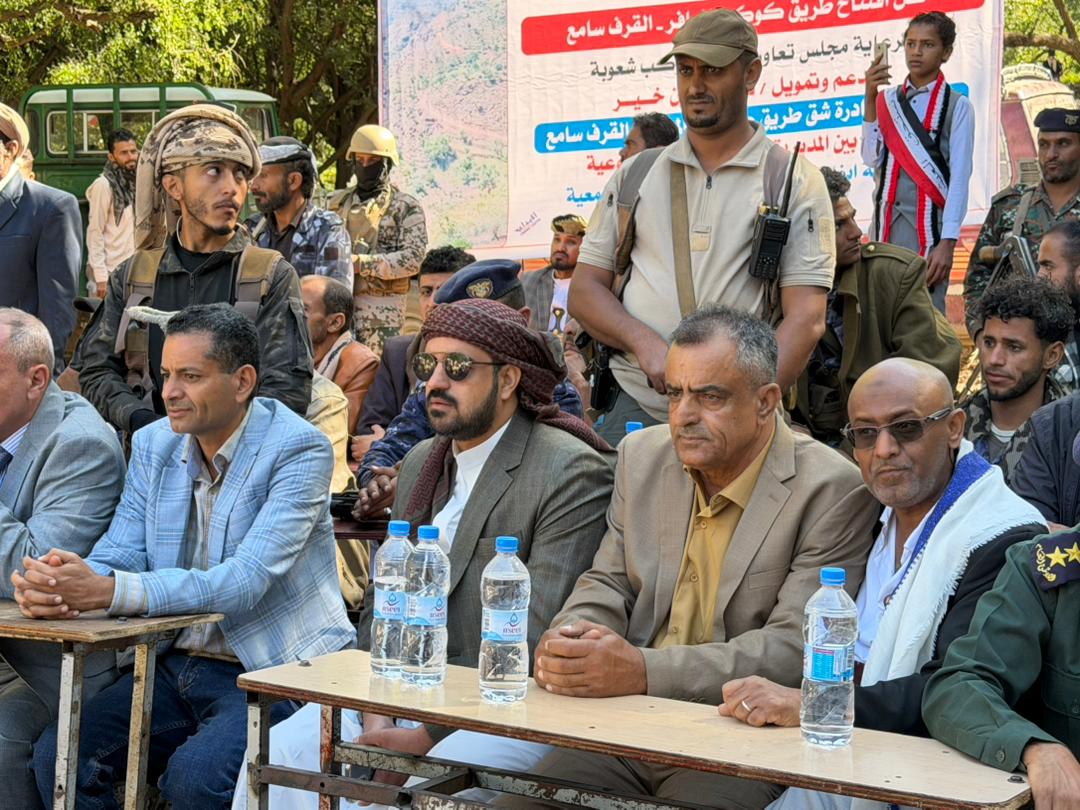 وكيل أول محافظة تعز يفتتح طريق كوكب المعافر القرف سامع وطريق الغيل - الكسار في مديرية المعافر