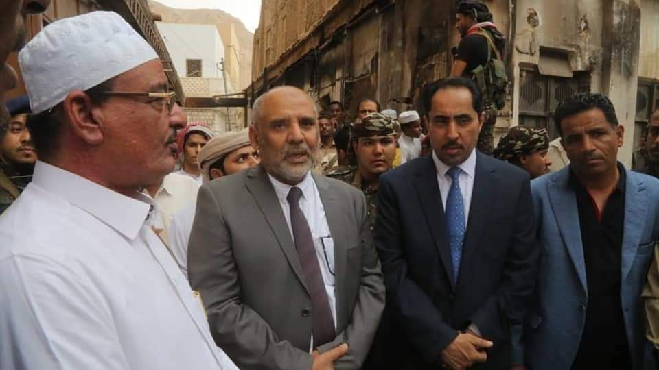 الوزير البكري والوكيل الكثيري يطلعان على حجم الأضرار بسوق تريم التاريخي