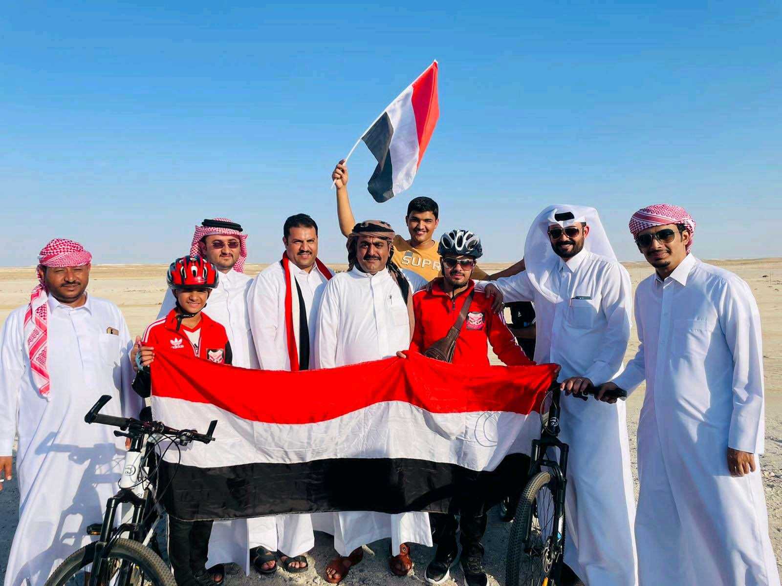بدراجاتهما الهوائية.. المغامران عمار وعمرو يصلان قطر بهدف هذا الأمر