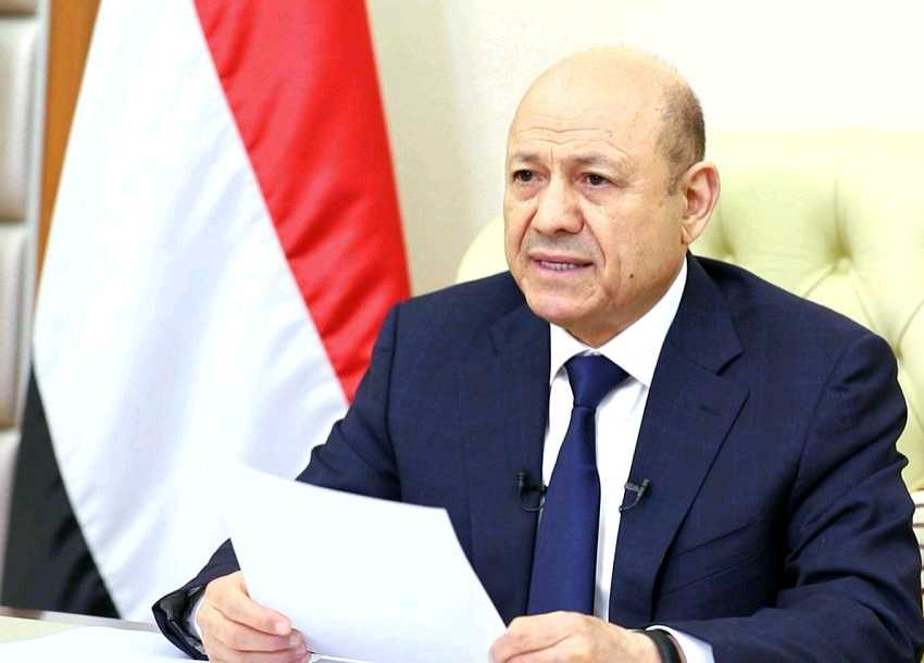 رئيس مجلس القيادة الرئاسي يشارك في الجلسة الافتتاحية لمؤتمر القمة العربية الـ ٣٢
