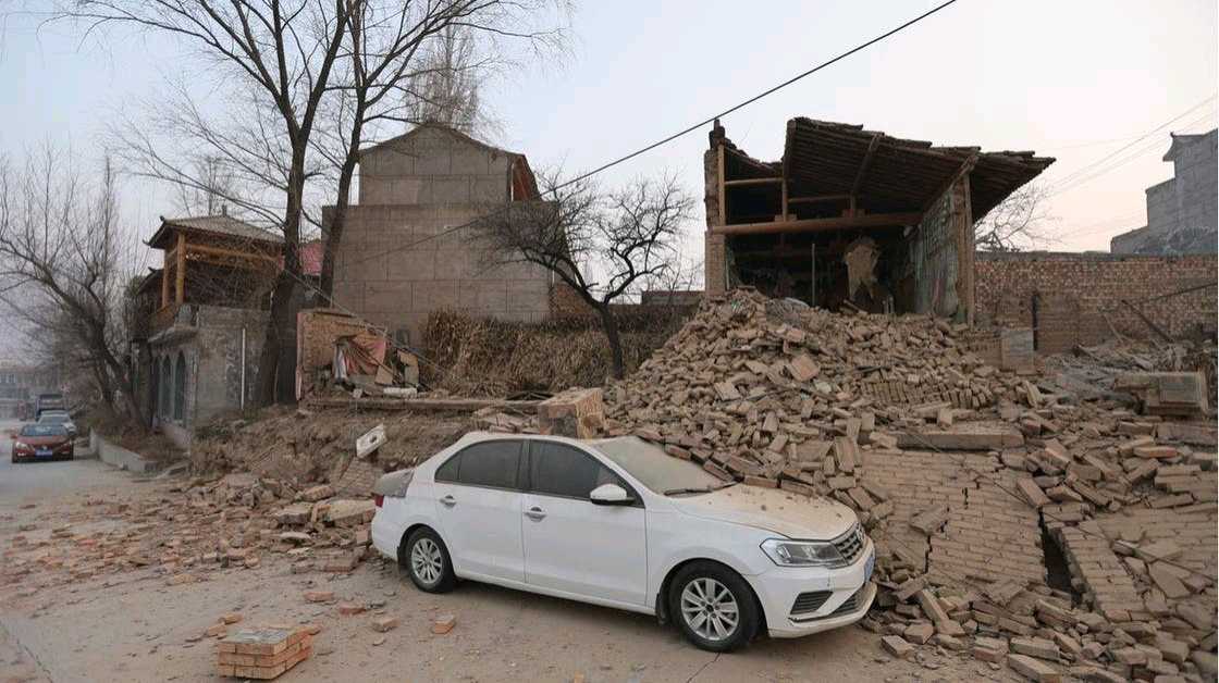 زلزال بقوة 6.2 يضرب الصين.. وسقوط 118 قتيلاً على الأقل
