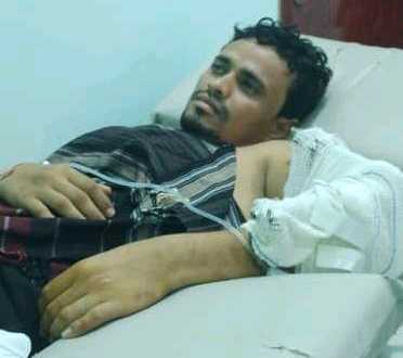 تعرض إعلامي لحادث مروري مع طقم عسكري بلحج والمقطري توجه رسالة للقائد حمدي شكري