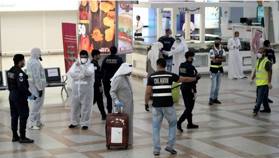 دولة خليجية تعلن إجراءات جديدة لسفر المواطنين واستقبال القادمين