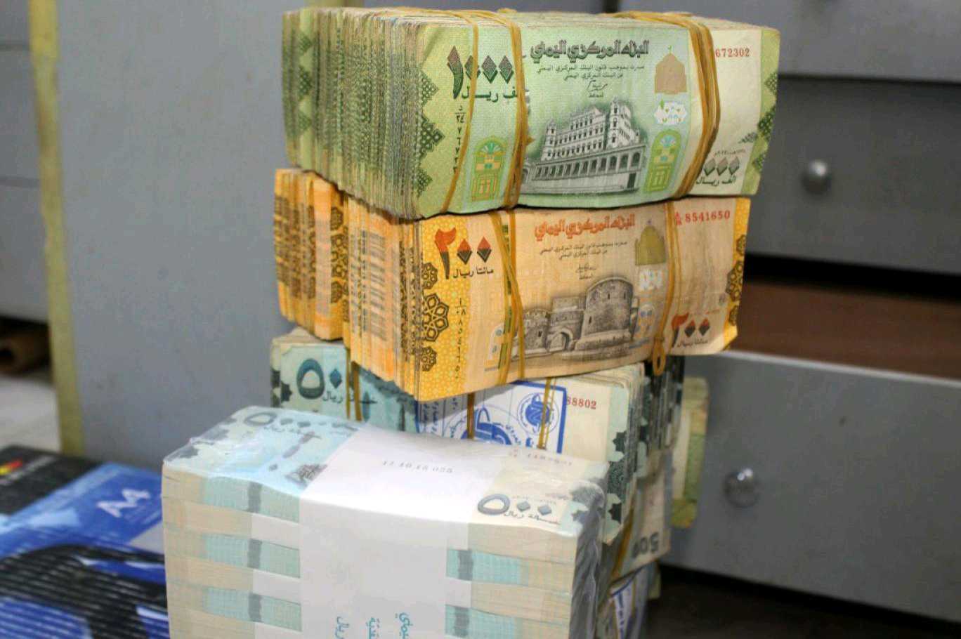 الحكومة الشرعية تبشر بشان الوديعة السعودية الإماراتية وتكشف موعد هذا الأمر