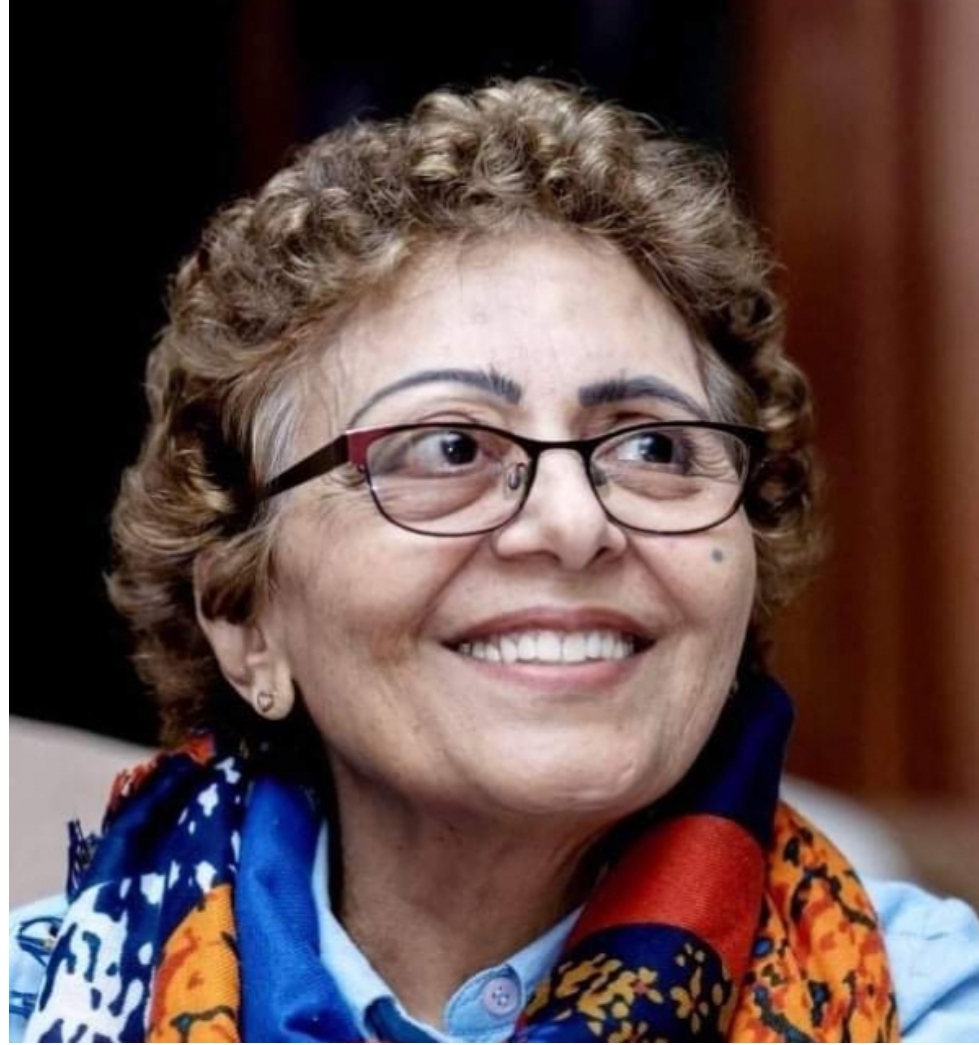 تعد احدى ألمع الحركة الأدبية النسائية في اليمن.. وفاة الشاعرة اليمنية المشهورة ”فاطمة العشبي“