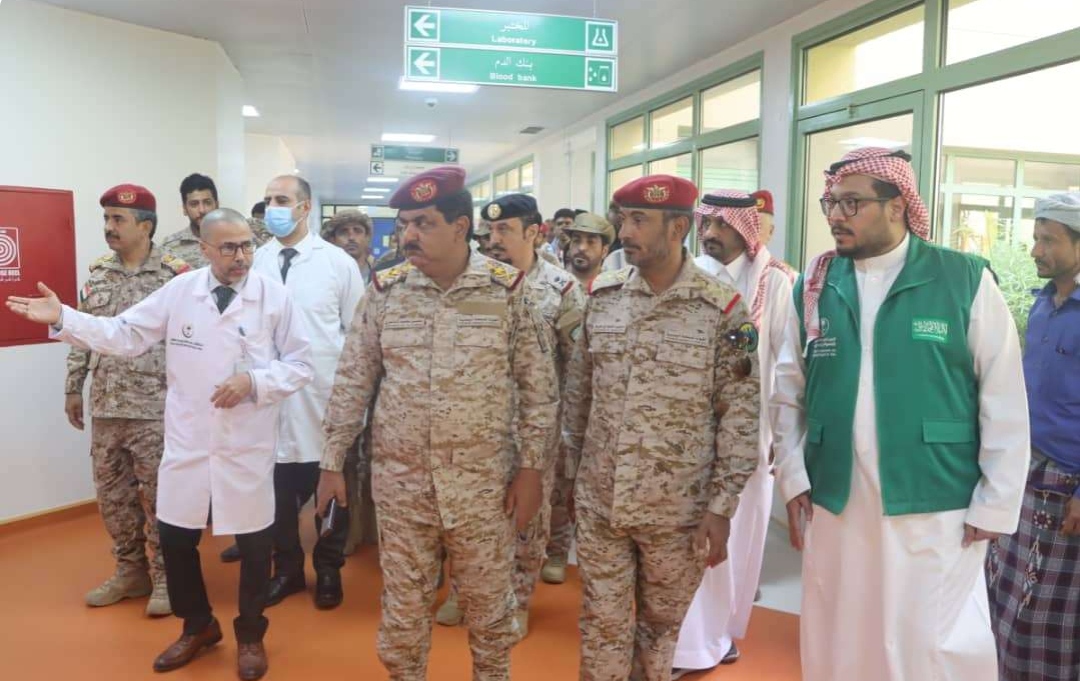 وزير الدفاع ورئيس الاركان يزوران هذا المكان في العاصمة عدن