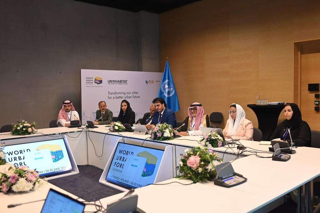 وزير الأشغال العامة والطرق يلتقي مسؤول دولي