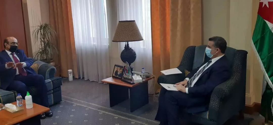 السفير العمراني يسلم أمين عام الخارجية الأردنية رسالة من رئيس الوزراء لنظيره الاردني